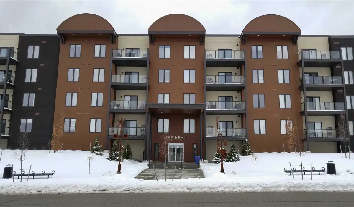 100 Dean Ave 404, Barrie — sold by Kelechi Amadi