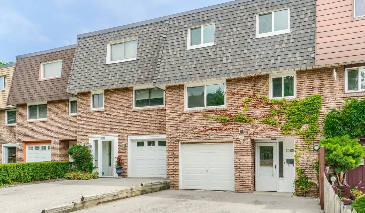 1189 Eighth Line, Oakville — sold by Kelechi Amadi