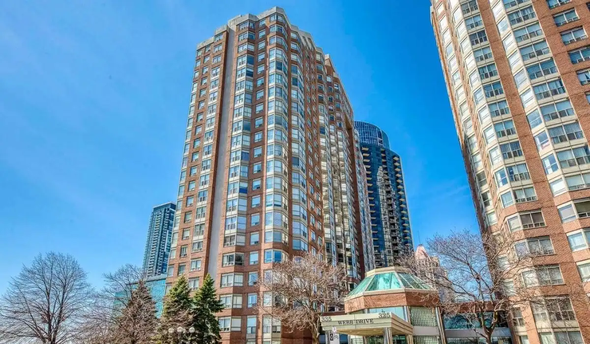 335 Webb Dr 401, Mississauga — sold by Kelechi Amadi