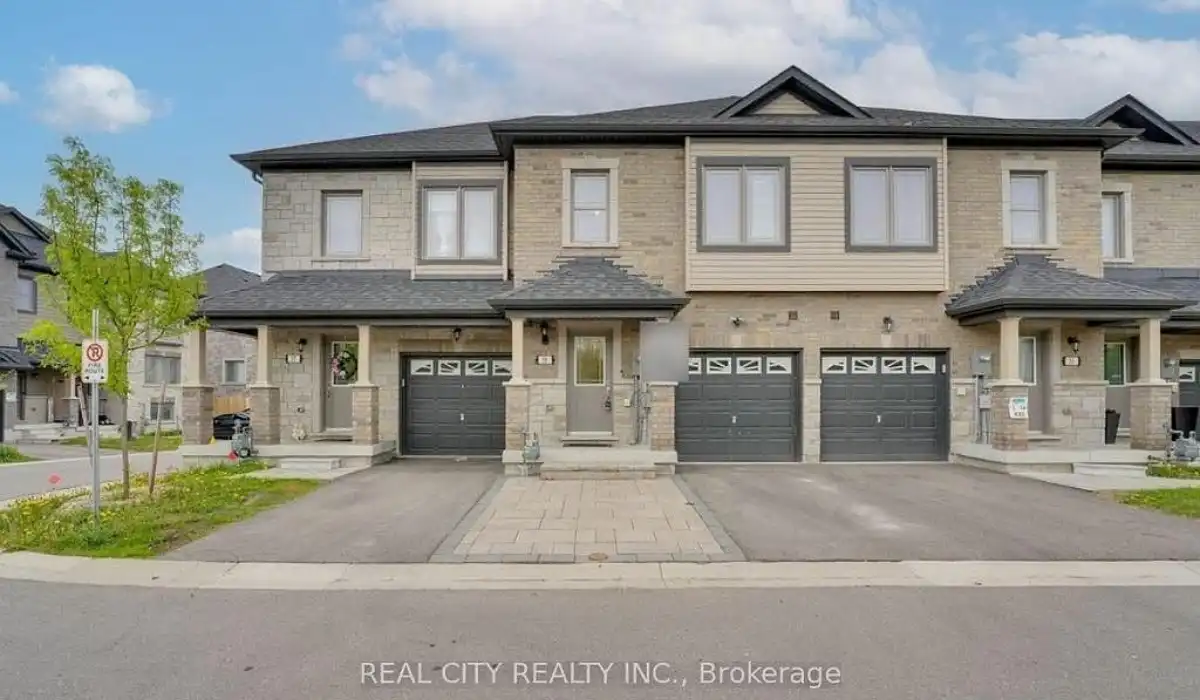 35 Cygnus Cres, Barrie — sold by Kelechi Amadi