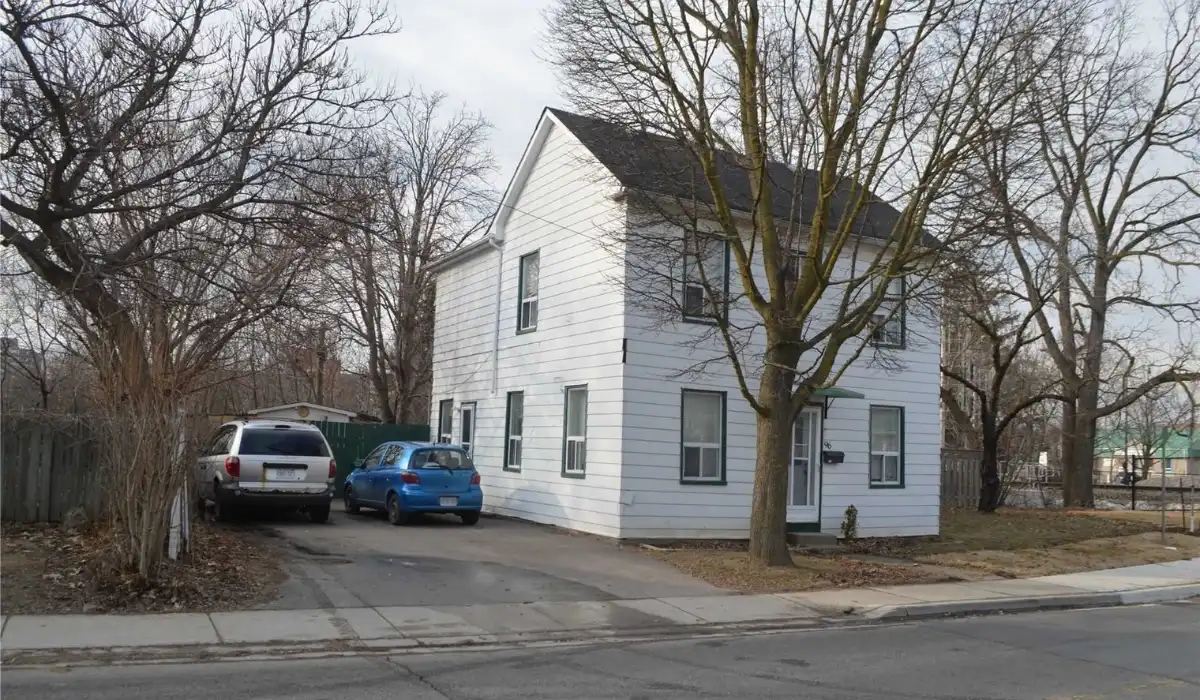 96 John St, Brampton — sold by Kelechi Amadi